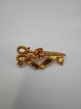 1928 Gold Tone Scissors Brooch Ribbon Floral Rhinestone Vintage Pin